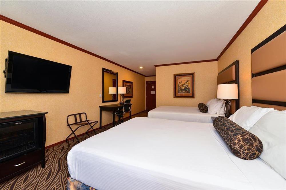Prestige Inn Golden Room photo